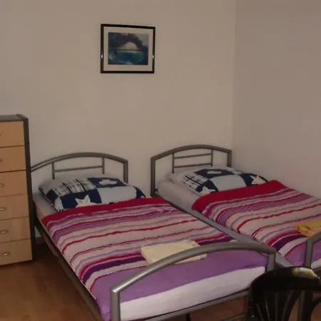 Monteurwohnung Im Zentrum Lierenfeld