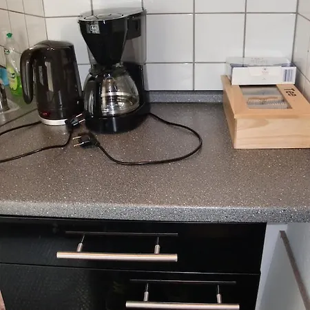 Apartment Monteurwohnung Im Zentrum Lierenfeld *