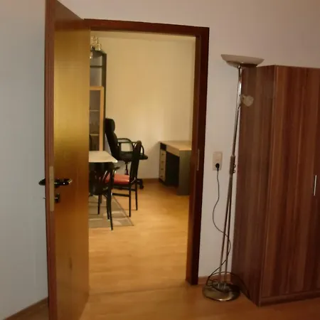 Apartment Monteurwohnung Im Zentrum Lierenfeld