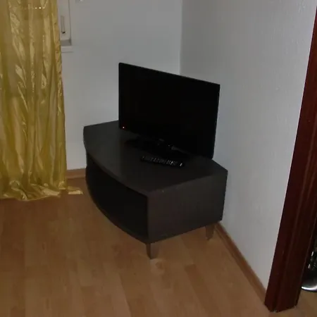 Apartment Monteurwohnung Im Zentrum Lierenfeld